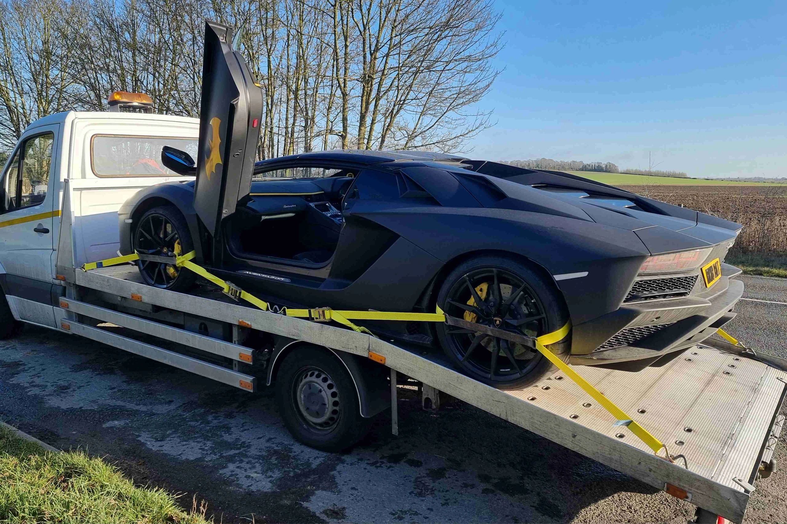 Tow Truck London. Car Recovery London. Breakdown Recovery London. Towing Service London 