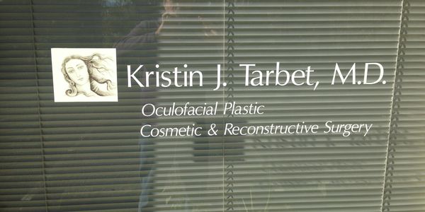 Tenant name window graphics