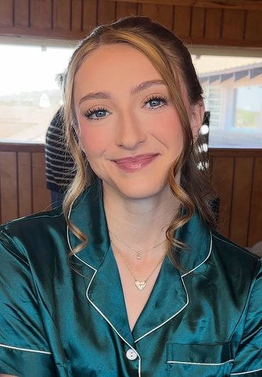 Bridesmaid Neutral Glam
Palace of Riverbend, Fayetteville, TN