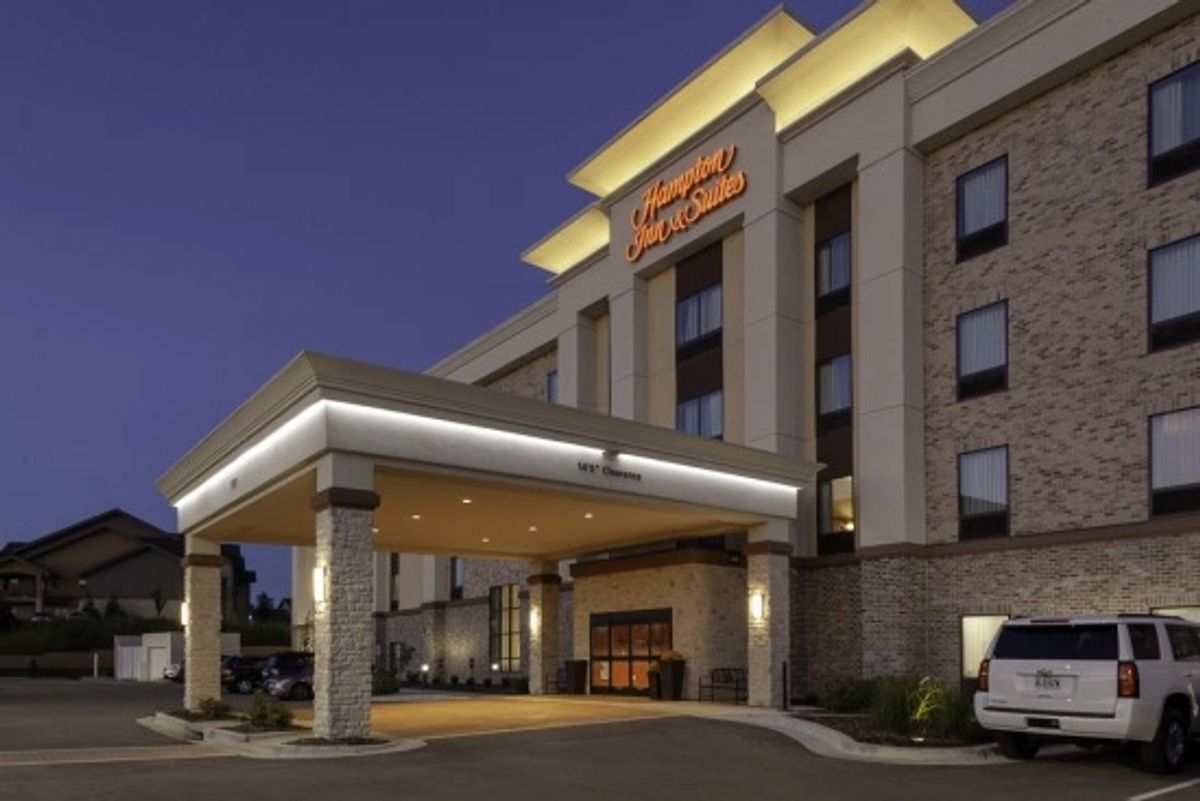 Hampton Inn & Suites — premium-branded Hilton hotel in Overland Park, KS owned by KWB Hotels