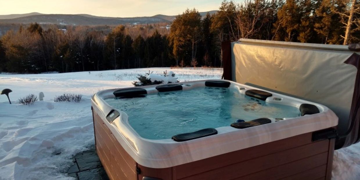 Bullfrog Hot Tub On a Snowy Day