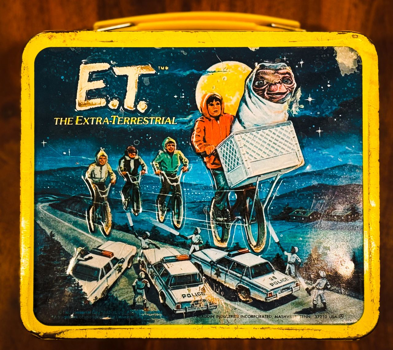 Image of my E.T. lunchbox from the 1980s