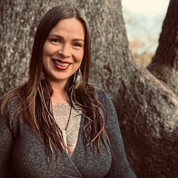 Ida Cavewoman- Somatic practitioner and somatic yoga teacher in Portland, Oregon
