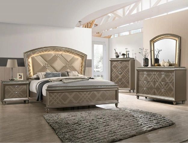 Cristal Bed Set Rose Gold Color,LED light
(King or Queen Bed, Dresser, Mirror, Night Stand, Chest )
