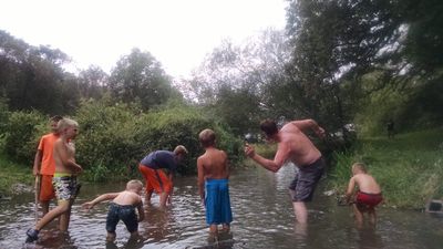 The kids are cooling off in the Watson Creek. Such a wonderful sight-seeing kids unplugged.