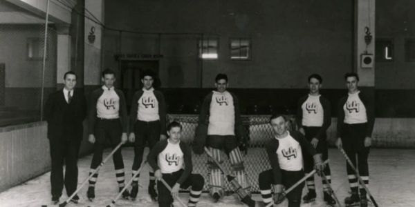 Rich history, UH 1935 ice hockey team 