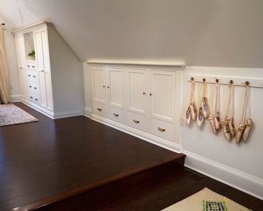 Custom built-in, custom cabinetry, custom woodwork, heritage home.