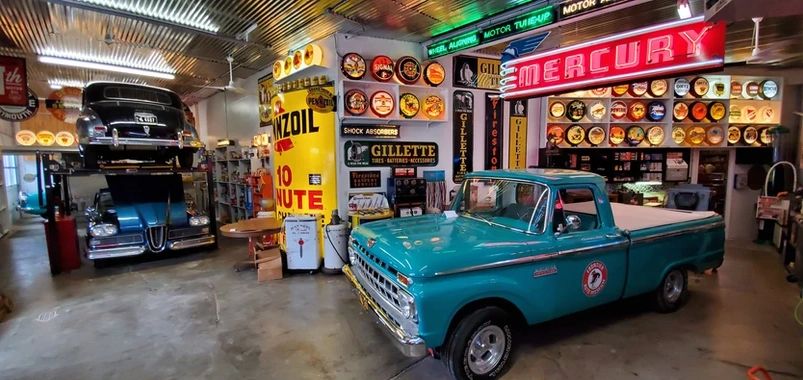 Frontier Auto Museum in Gillette, Wyoming boasts antique cars and other artifacts.