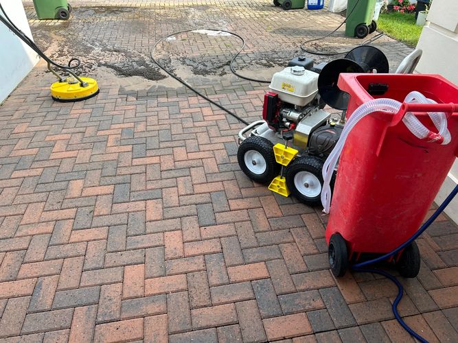 MossWash Professional Grade Pressure Washing Equipment