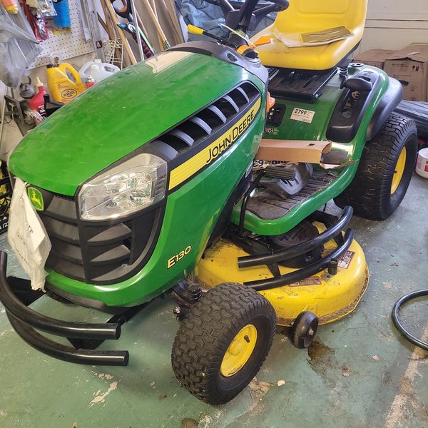 2019 John Deere E130 Tractor Mower