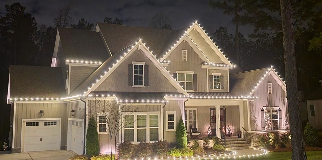 Holiday lighting installation
cedar rapids christmas light install
iowa city christmas lighting
xmas