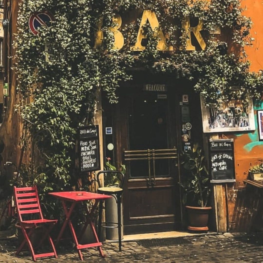 Neighbourhood bar in Trastevere Neighbourhood bar in Trastevere
