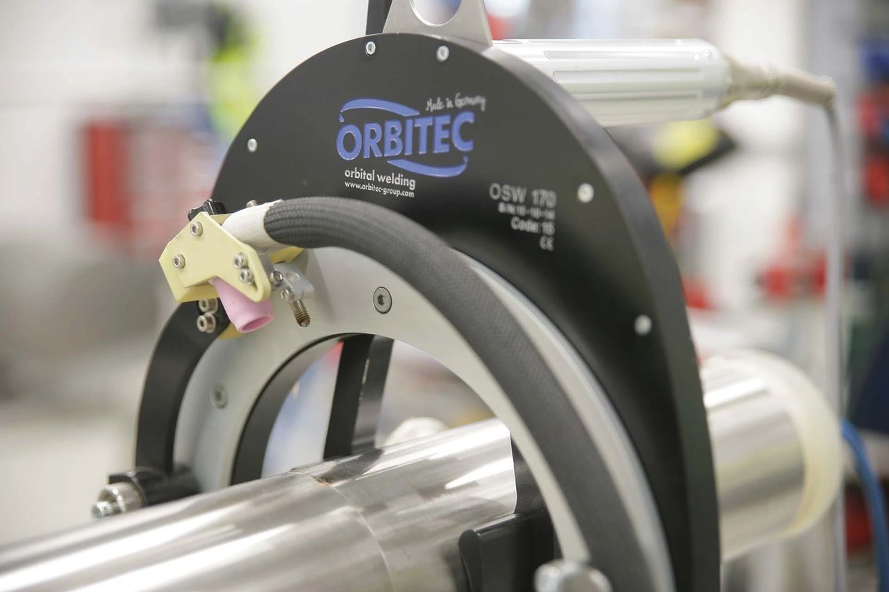 Đầu hàn orbital có thể cấp dây hàn bù