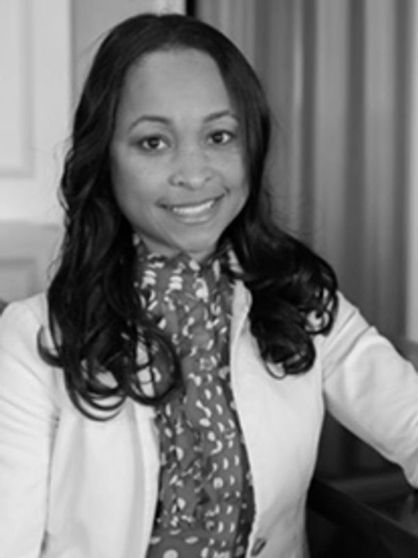 Tia Blount, Principle Broker
