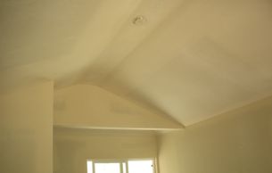 spray texture on ceiling