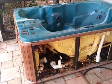 An old hot tub