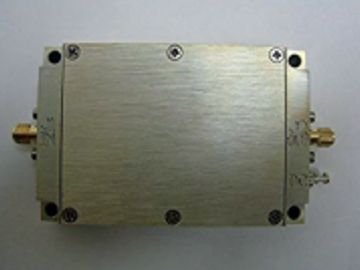 Rango de frecuencia de operación: DC-3500 MHz
Impedancia de entrada y salida: 50 Ω
Ganancia: 18 dB
F