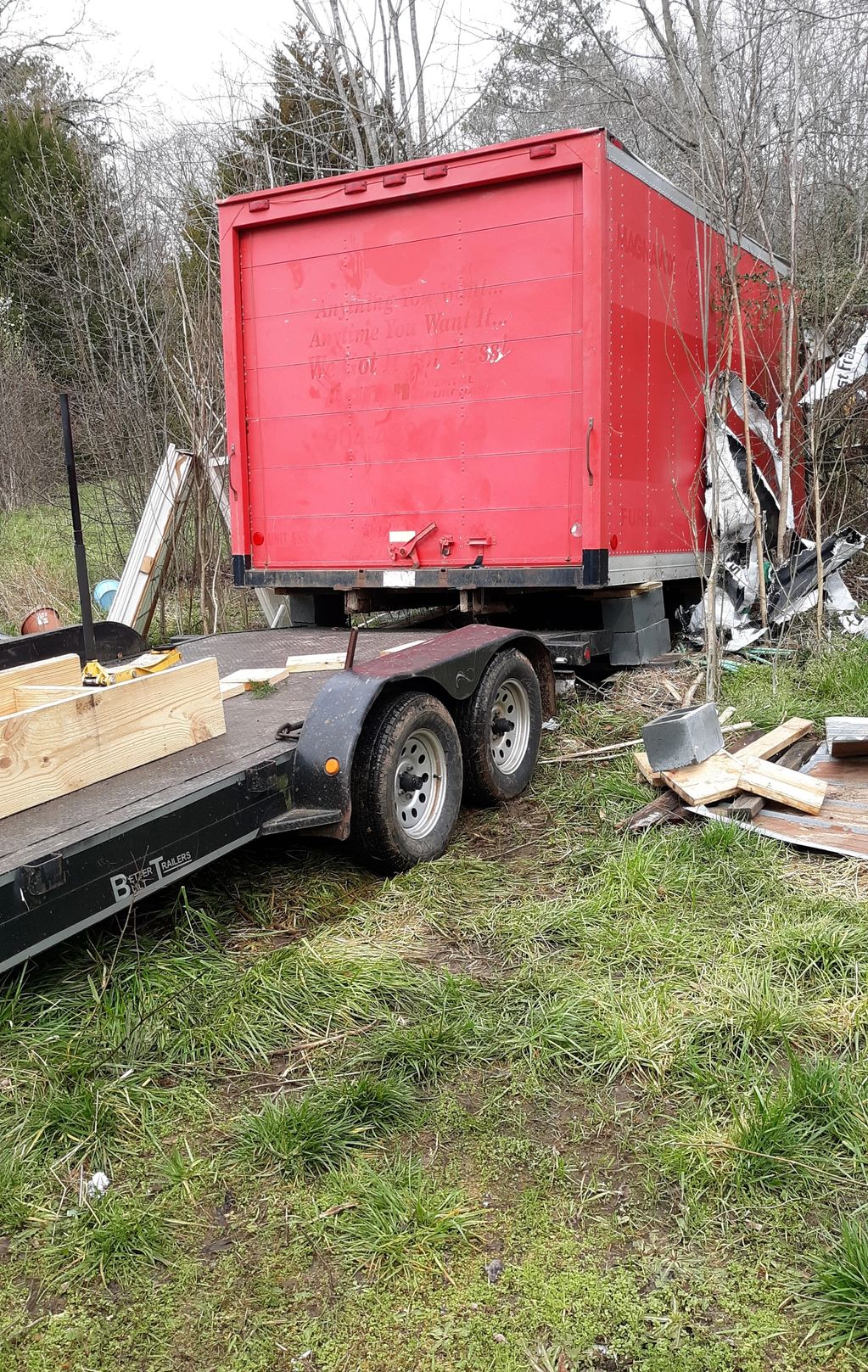 Cargo box and trailer