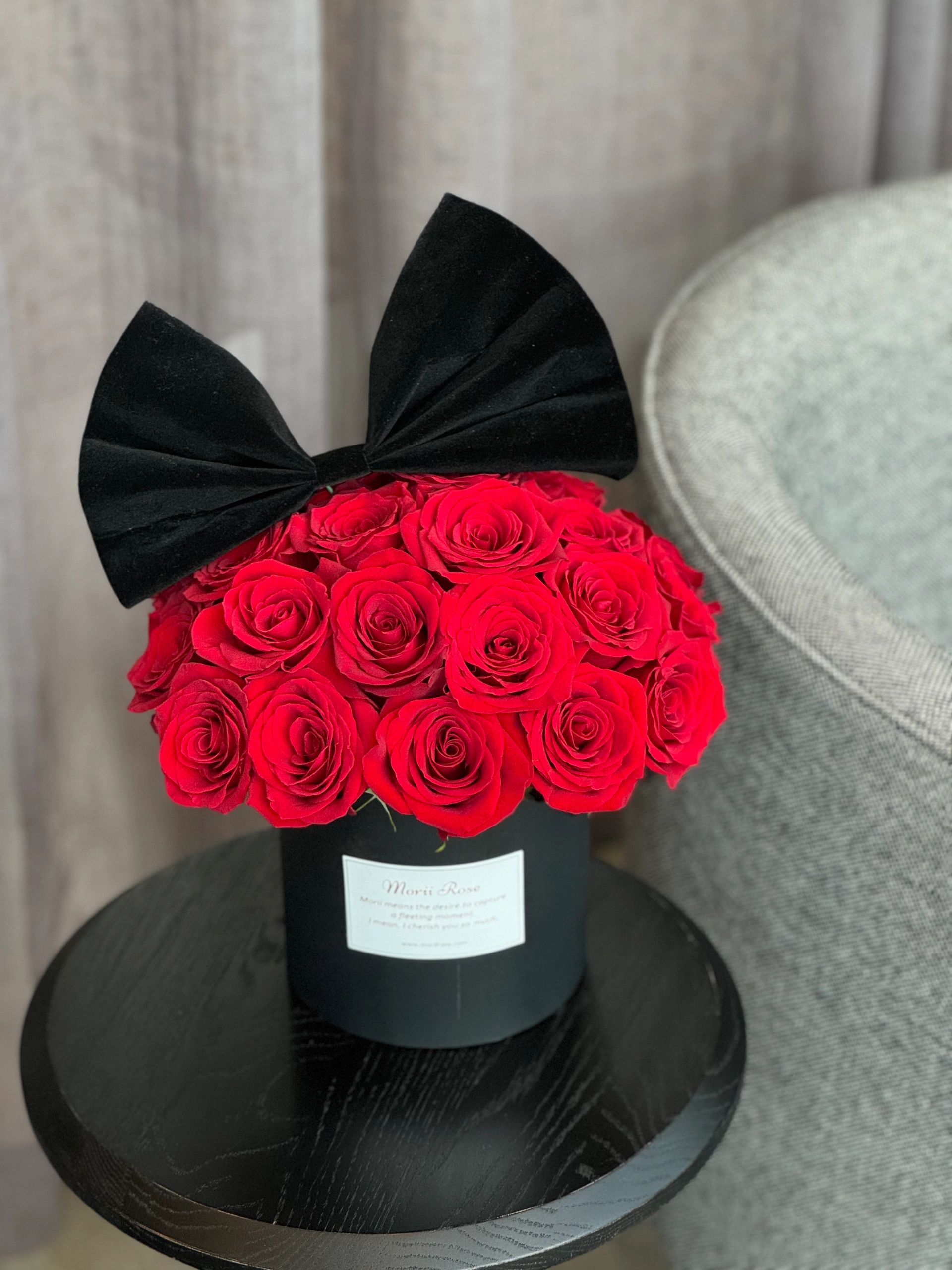 Ecuadorian Imported Rose Bow Hug Bucket