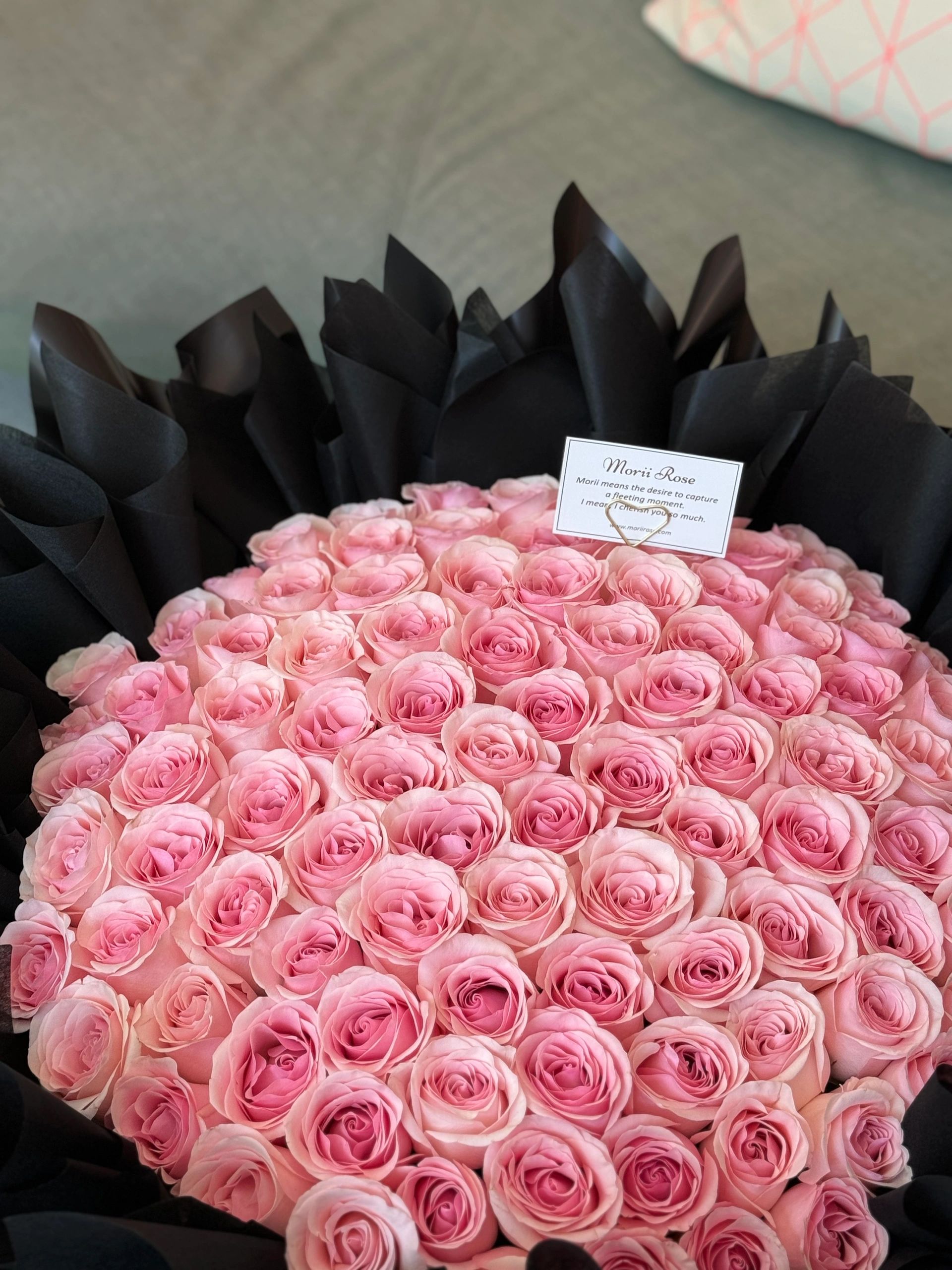 99 Novia Rose-Blk