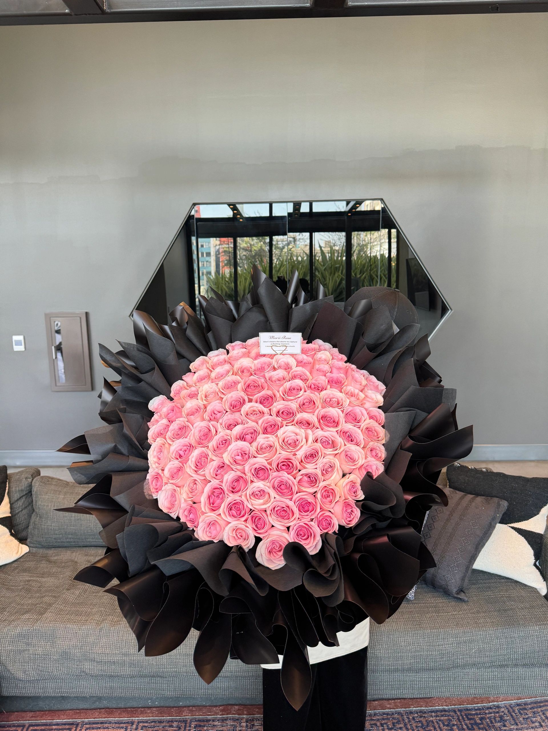 99 Novia Rose-Blk