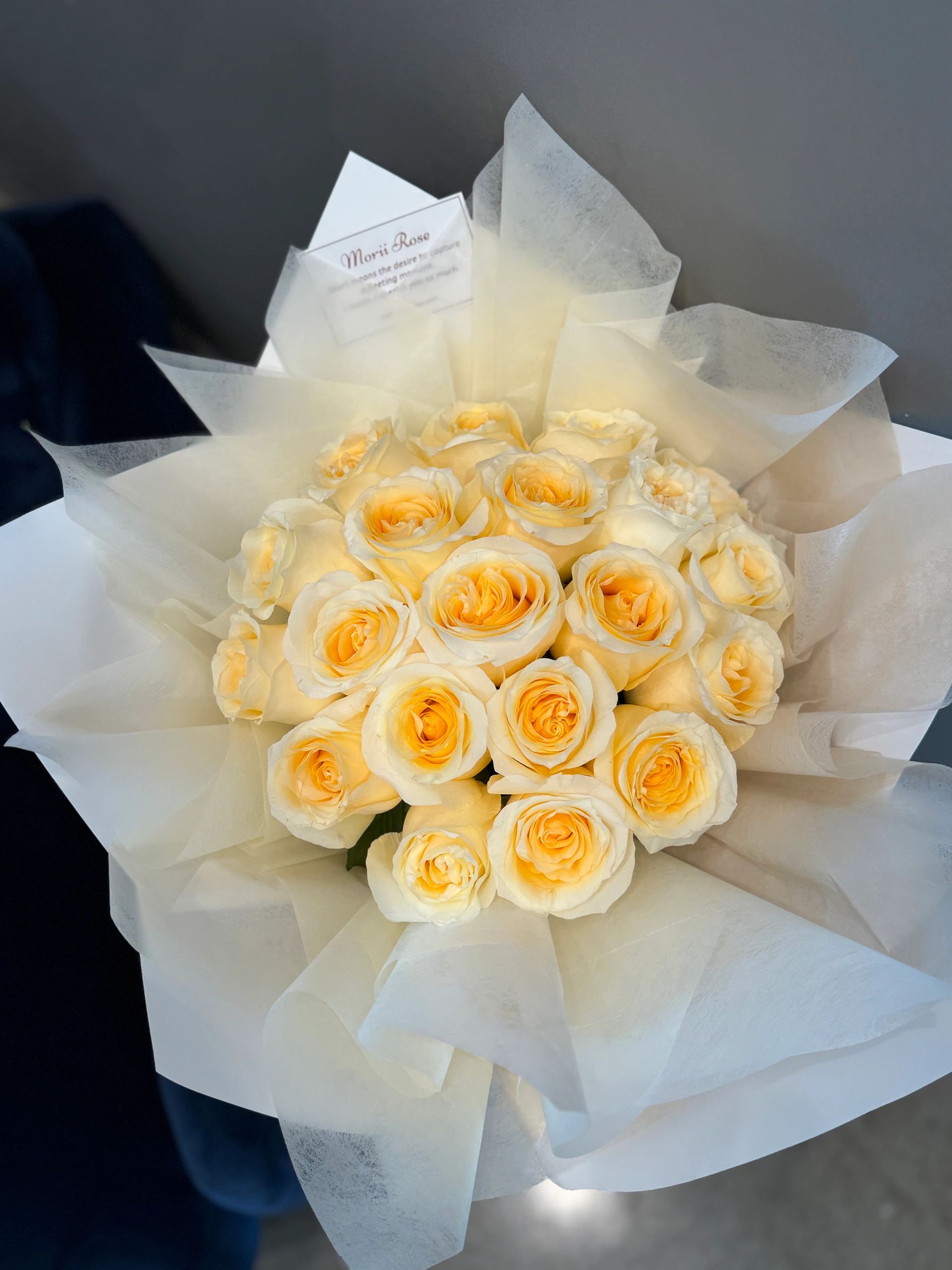 25 Yellow Roses-De la creme