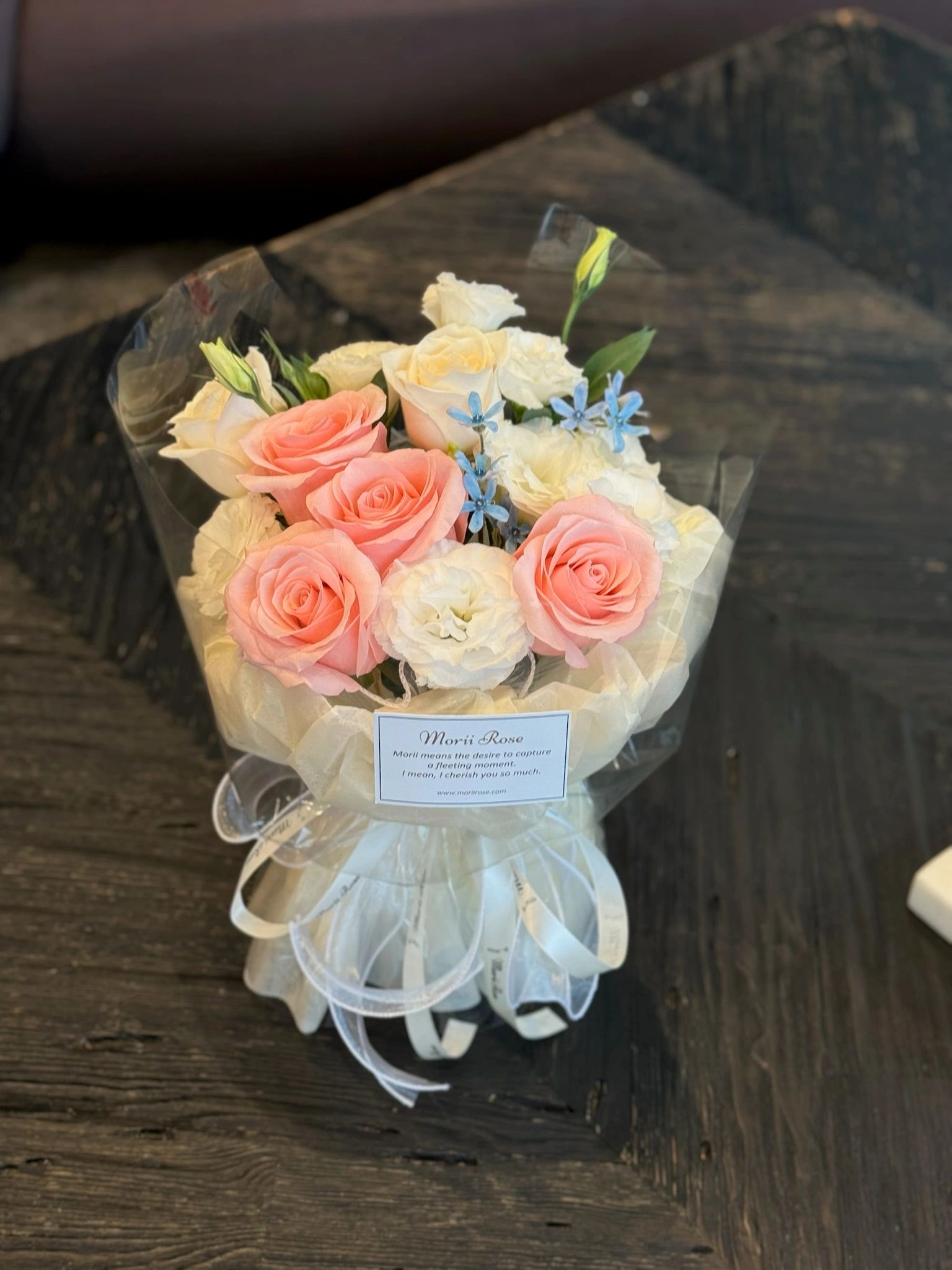 Lisianthus &Saga Pick Rose & Vendela & Blue Daze