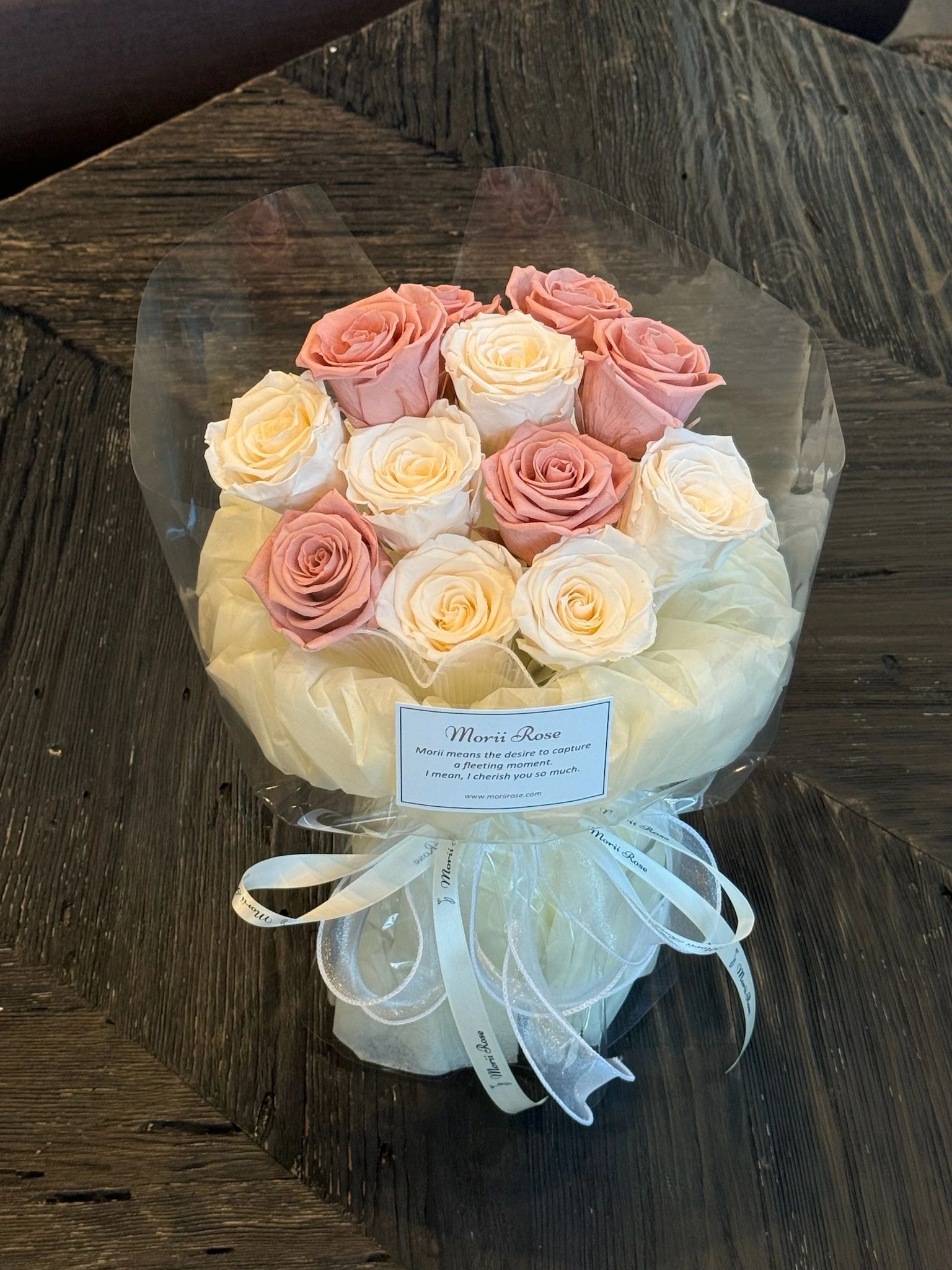 Cappuccino& Vendela Preserved Roses