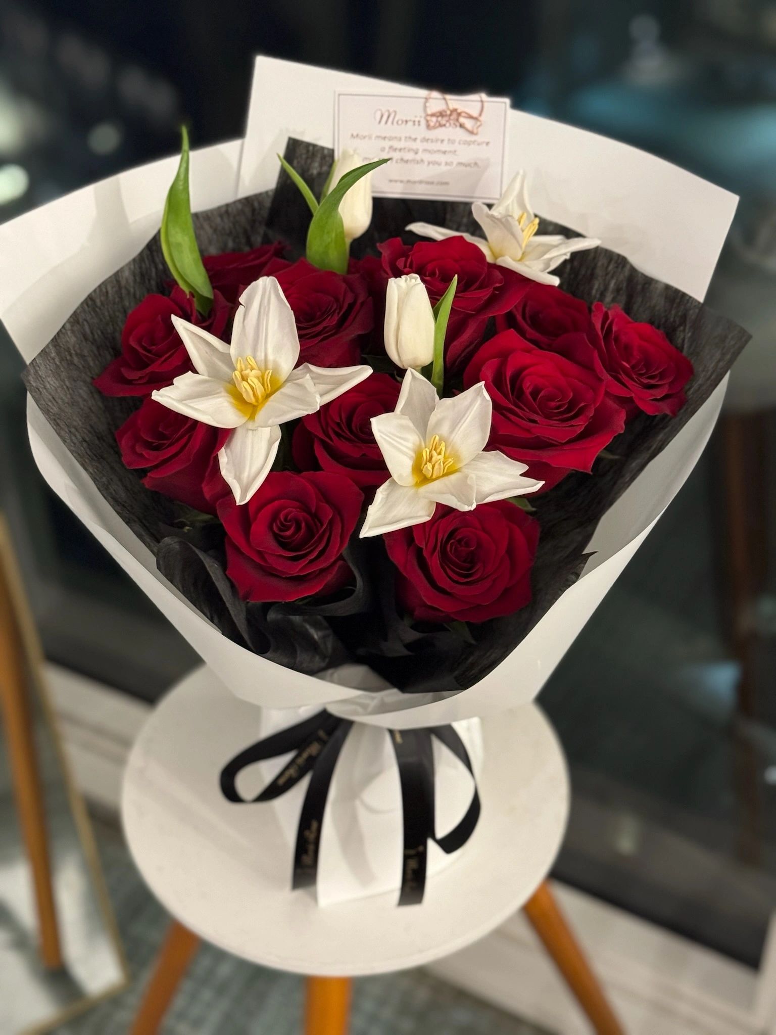 12 Explorer & Tulips