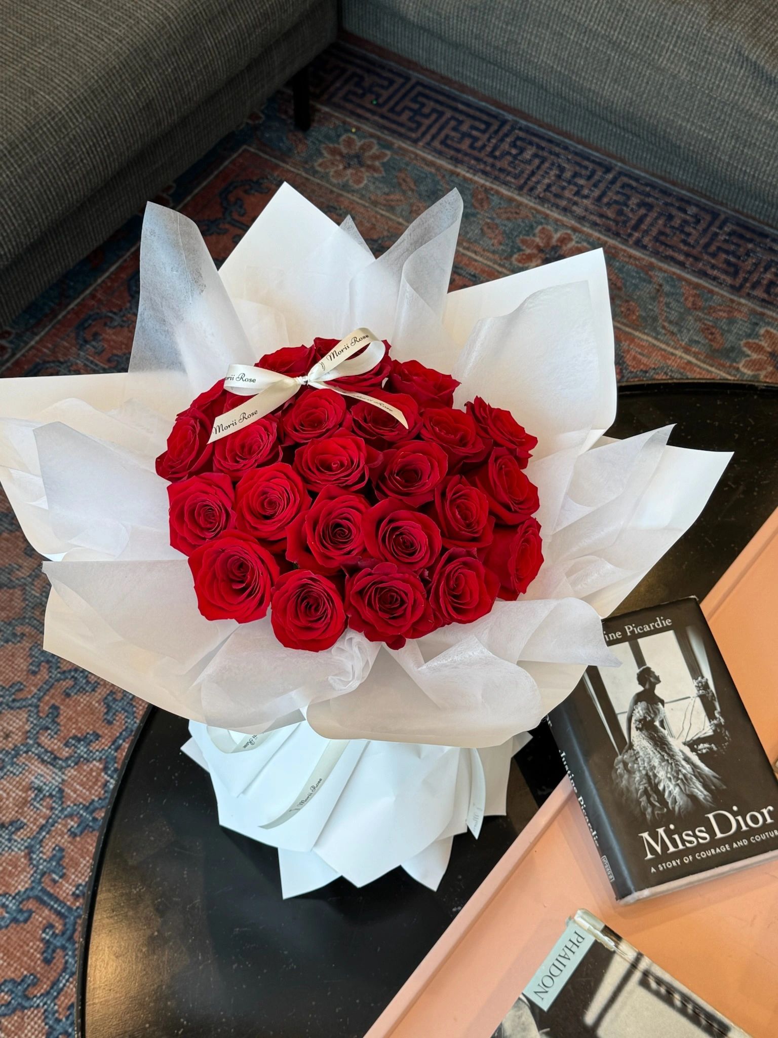 25 Freedom Roses-White