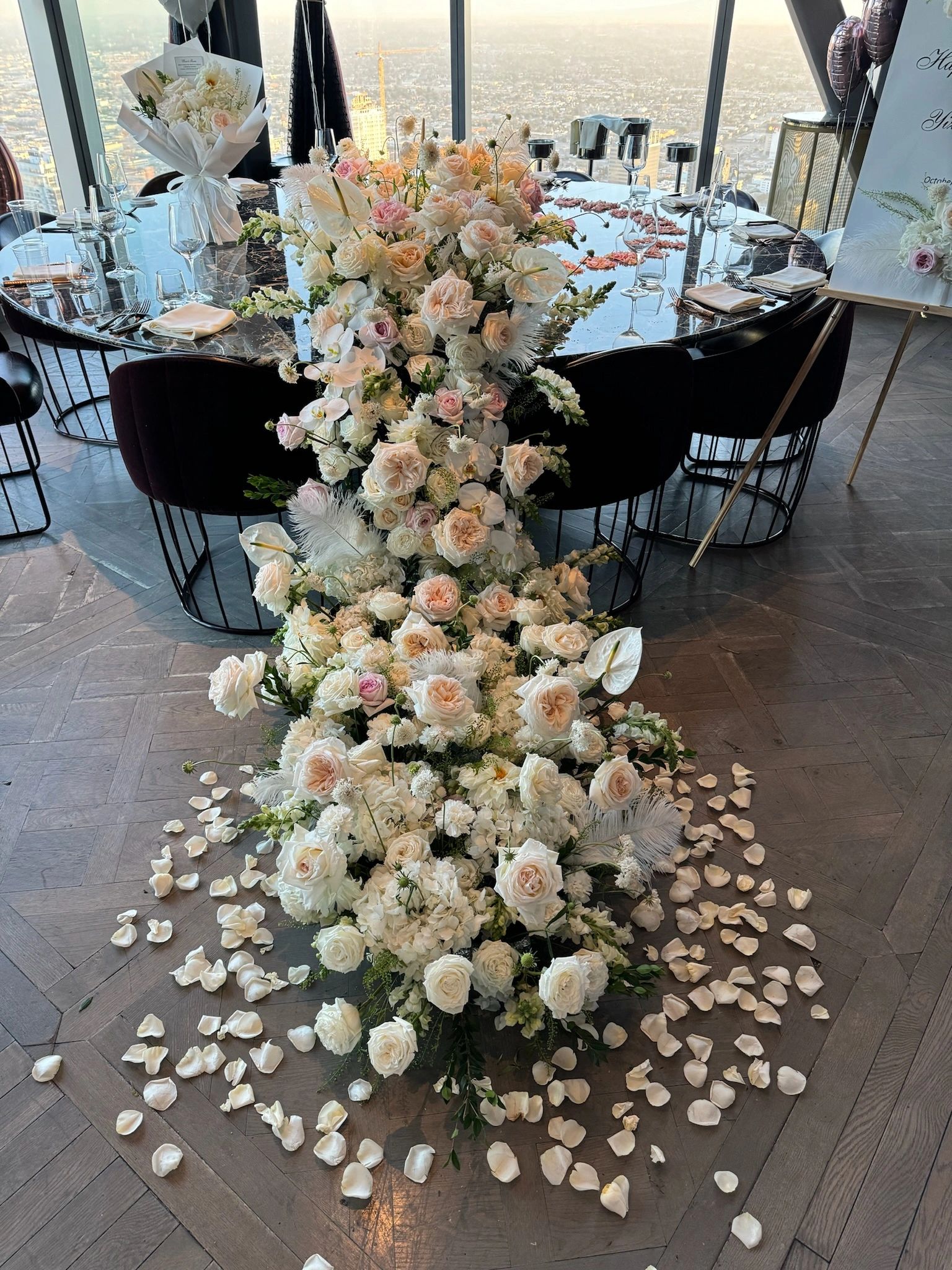 White O'hara Theme Decor
