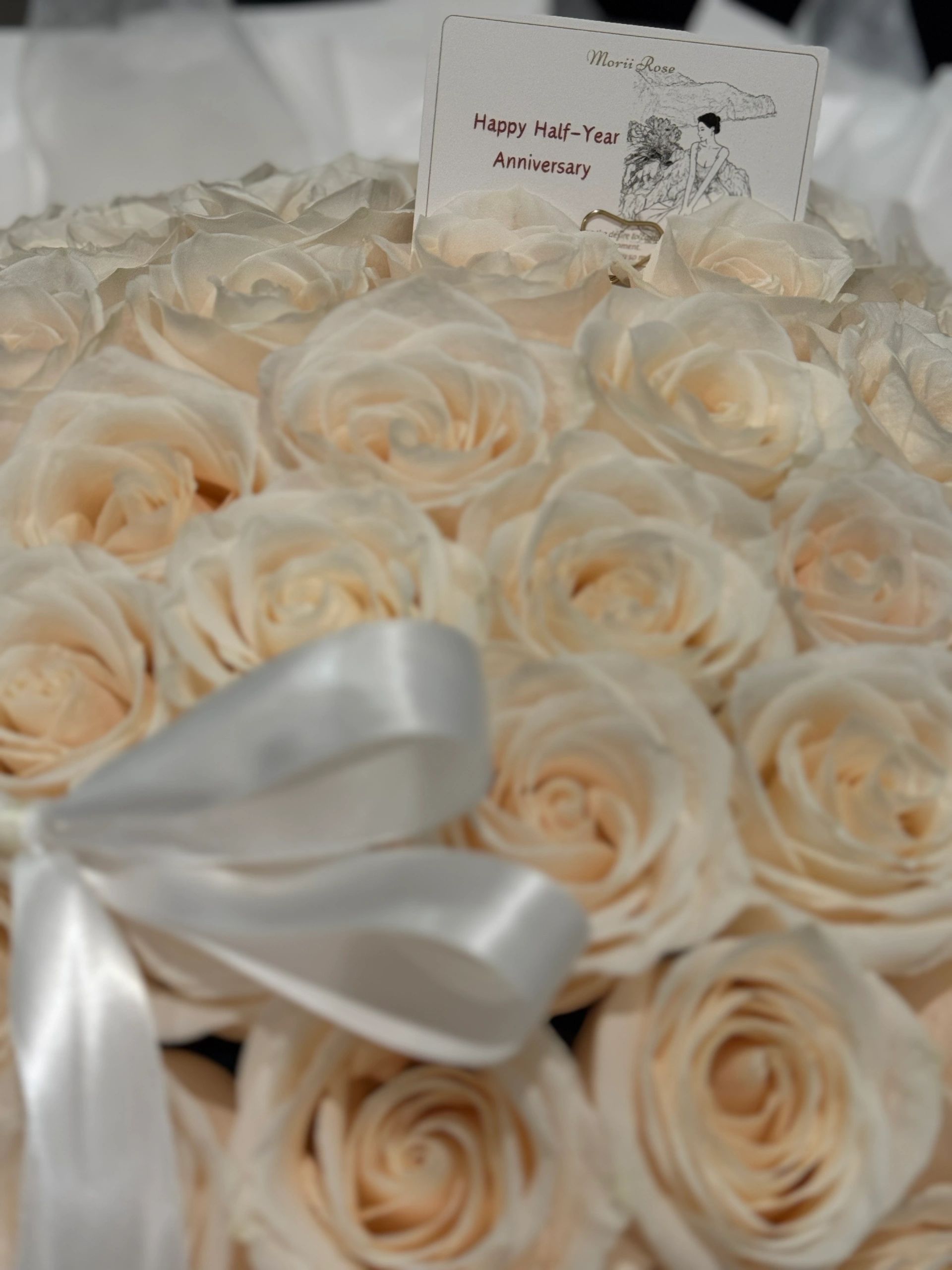 99 Vendela Roses-White