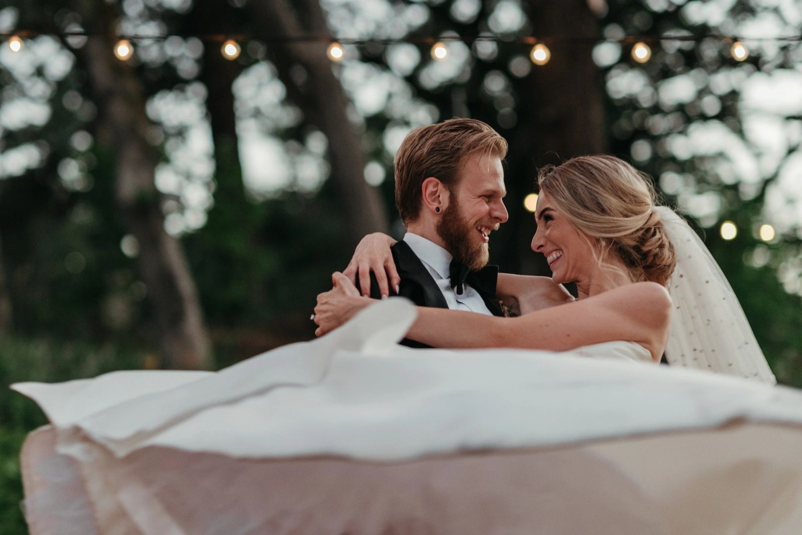 First dance couple at the Columbia Gorge Hotel