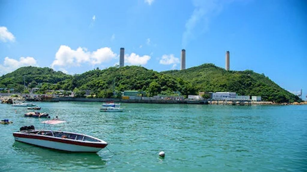 A very vibrant community craving for nature and freedom.
