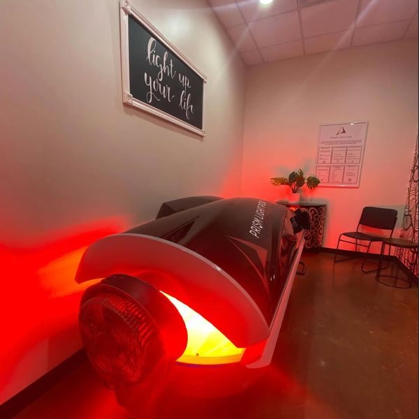Fully body red light pod in Grapevine, TX offering red light therapy at Cryo-X