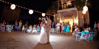 30A gallery wedding, gallery on 30A wedding dj, Fine art gallery wedding, dj for fine art gallery