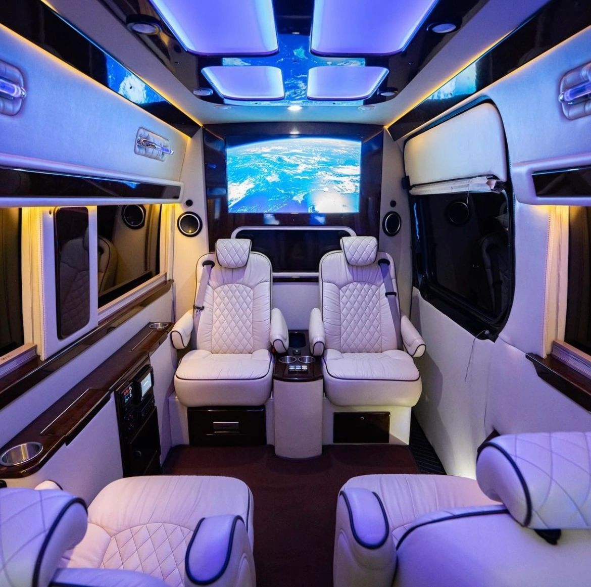 8 Passenger CEO Sprinter — photo 1