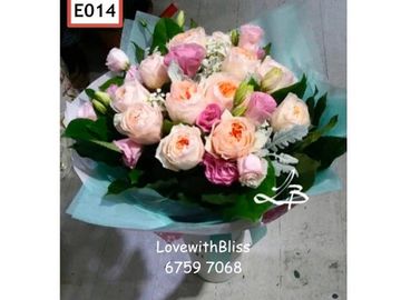 英國玫瑰，銀葉菊，粉桔梗，沙巴葉，歐洲花束，歐洲進口花束，進口花束