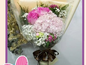 粉紅繡球花，桃紅玫瑰花，白星花，石竹花，歐洲花束，歐洲進口花束，進口花束