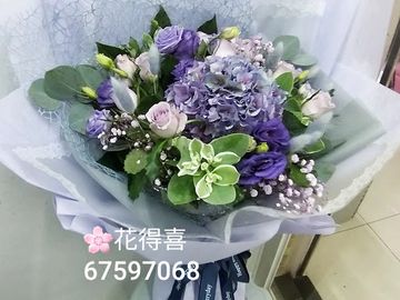 紫繡球，淺紫玫瑰花，紫桔梗，紫滿天星，紫貓尾草，進口花束
