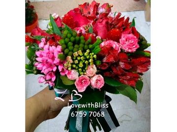 紅玫瑰，十字花，小玫瑰花，雪山，結婚手棒花，鮮花花球
