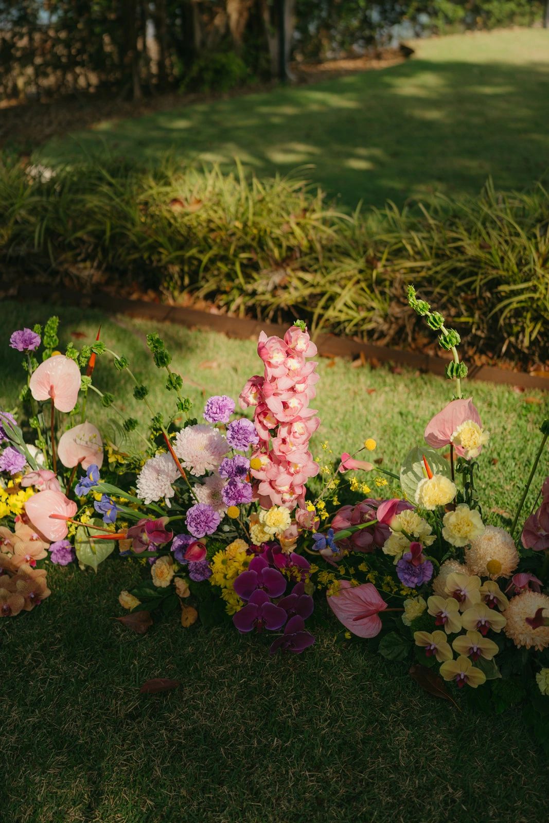A Colourful Coastal Celebration - Tom \u0026 Jemima's Darwin Wedding, image size:1067x1600