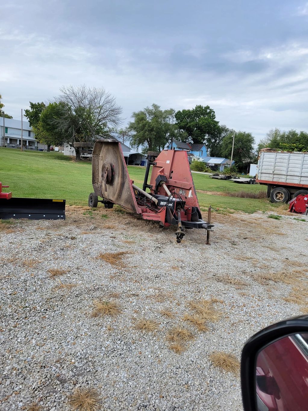 Linneus Farm Equipment in Linneus, Missouri