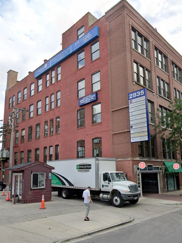 Location of Doctor's Orders Weight Loss Clinic in Sheffield Square Building in Lakeview Chicago