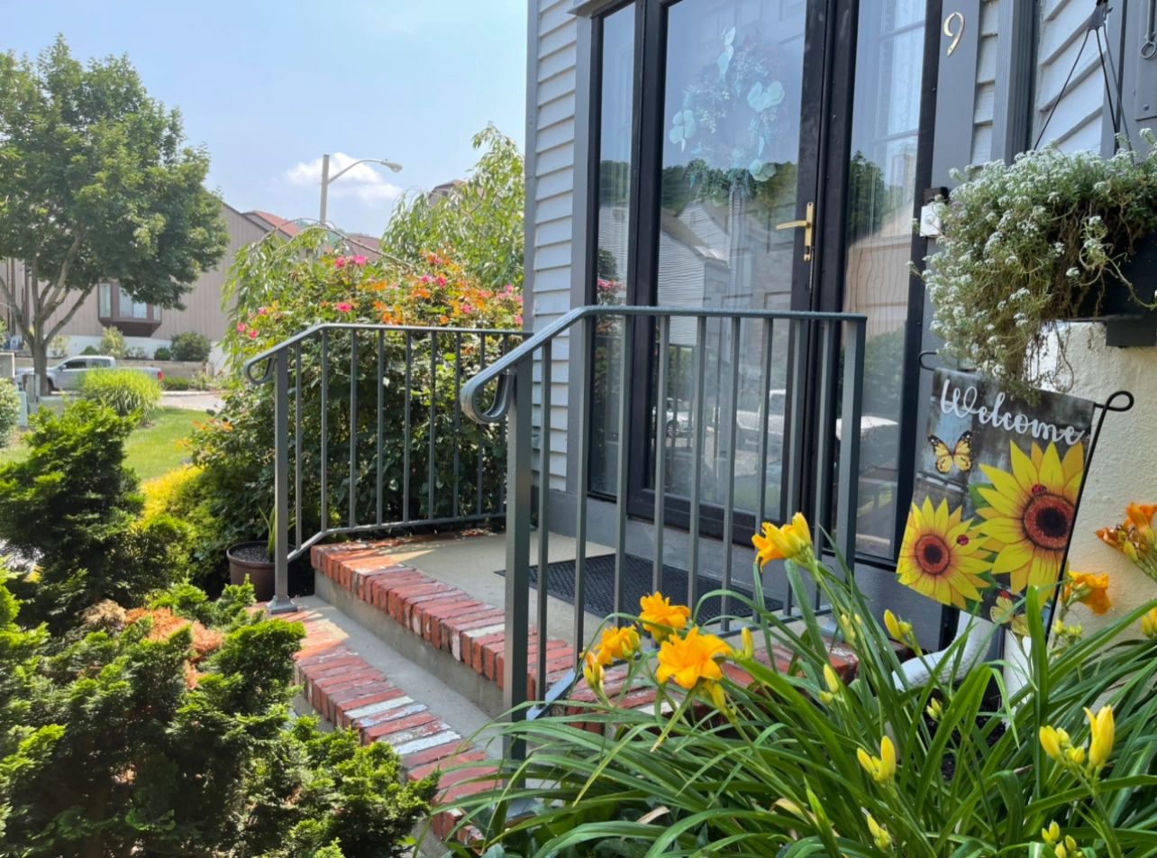 Heavy railing grey finish