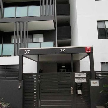 Strata unit complex