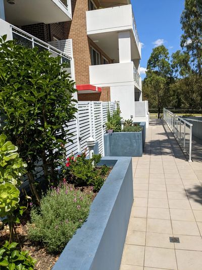 Strata unit complex