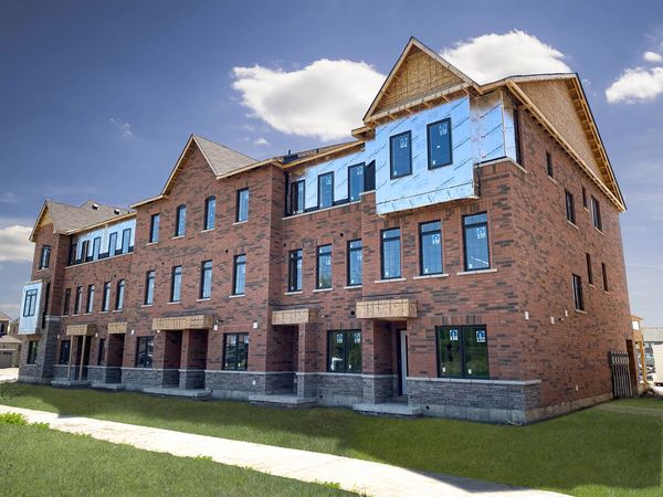 abba construction group brick installation for townhouse project in Pennsylvania Red Brick