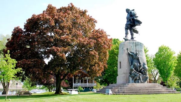 CHAMPLAIN MONUMENT ORILLIA ONTARIO CANADA