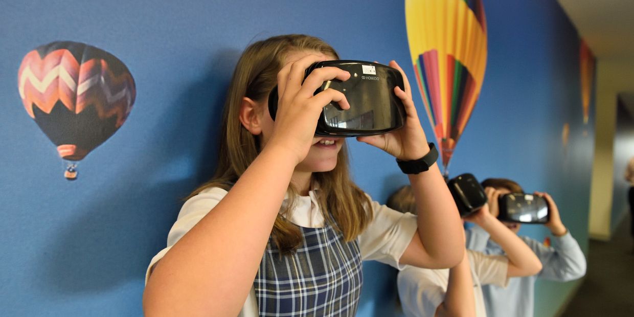 Young students learning through XR & VR immersive experiences at school and university, XR education